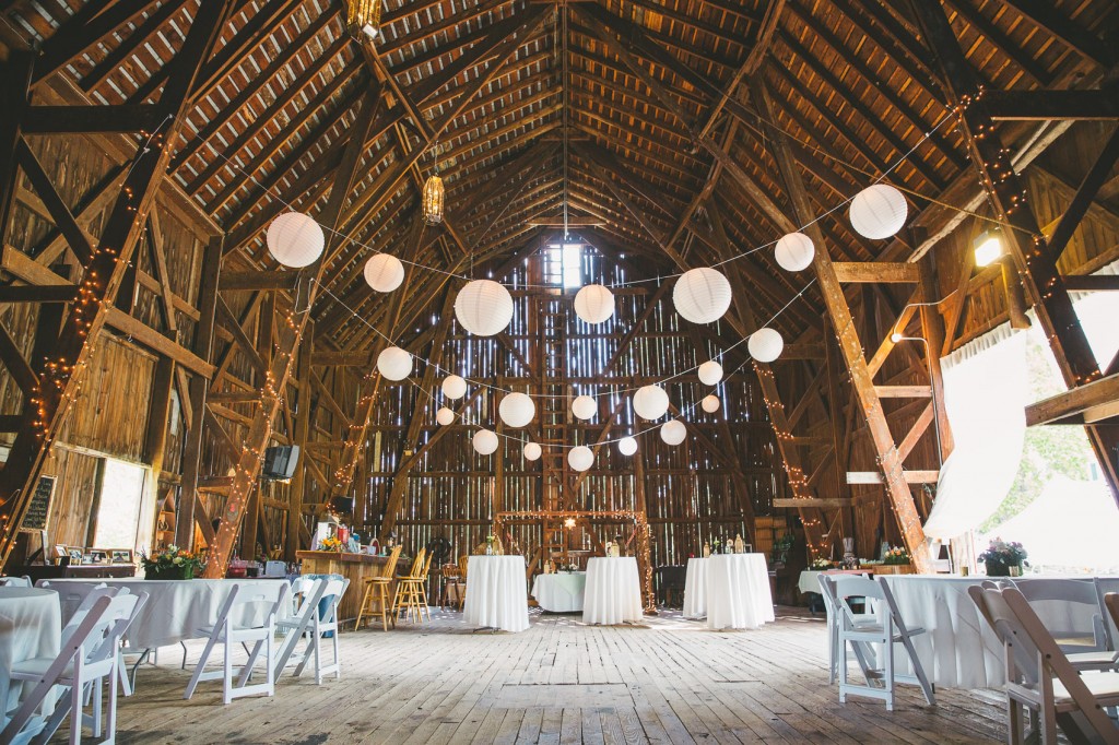 Steph and Ben wedding Skaneateles Barn Wedding with Tom Studios