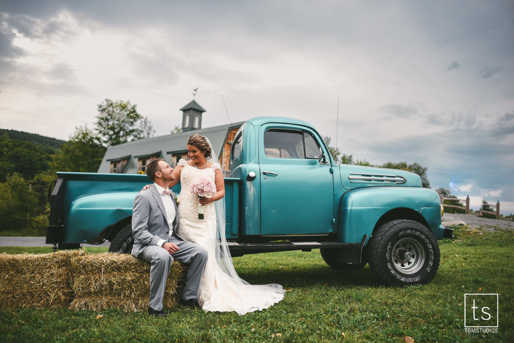 Melissa and Jason's Wedding at Wolf Oak Acres with Tom Studios