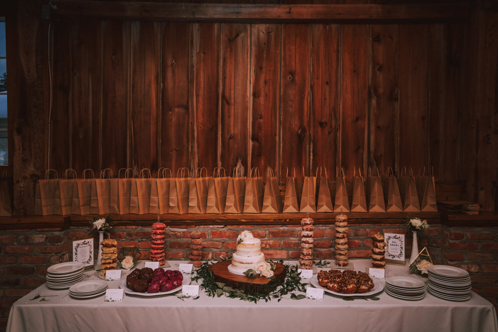 hayloft-on-the-arch-wedding-ideas-12