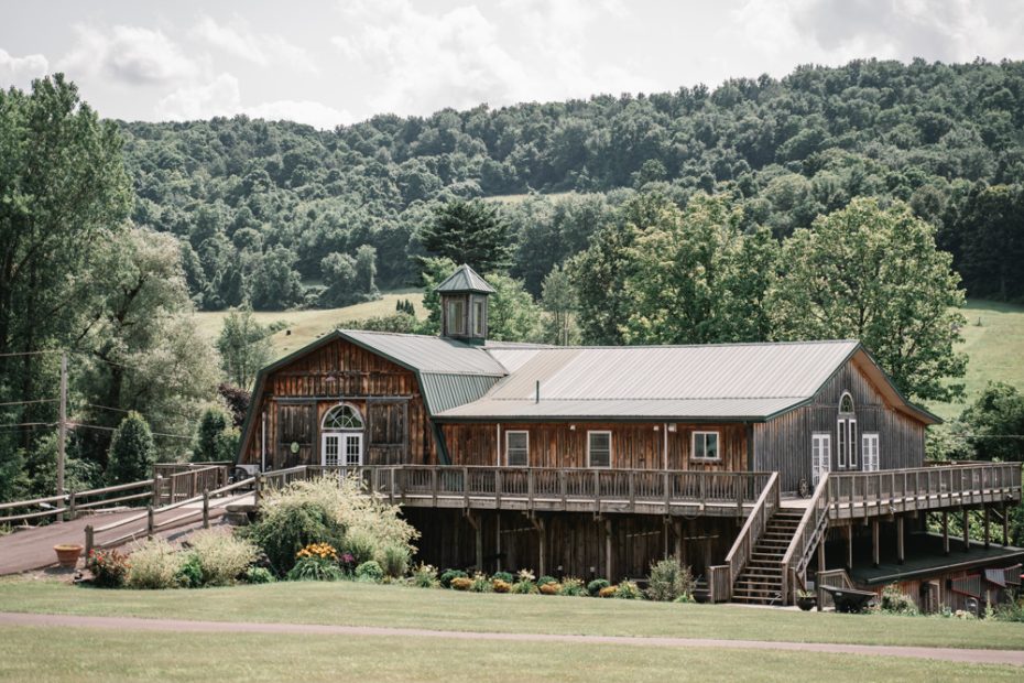 wolf oak acres barn